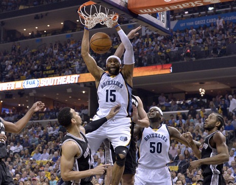 受到伤病困 受到伤病困